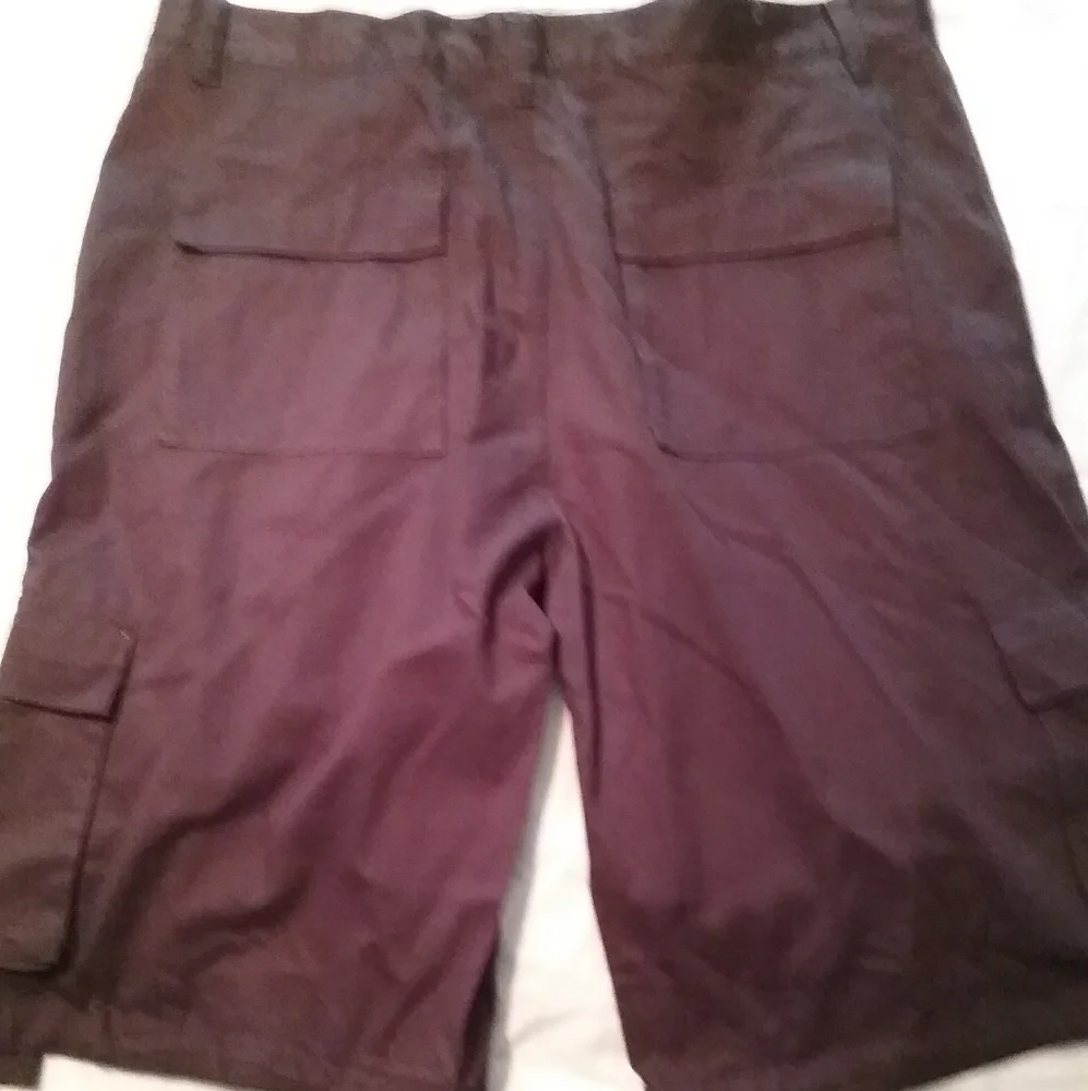Men's size 46 cargo chocolate brown shorts